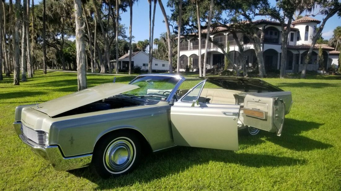 1966 Lincoln Continental convertible - photo 2