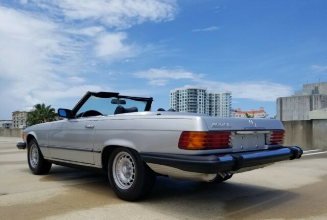 1977 Mercedes-Benz SL-Class Roadster - photo 6