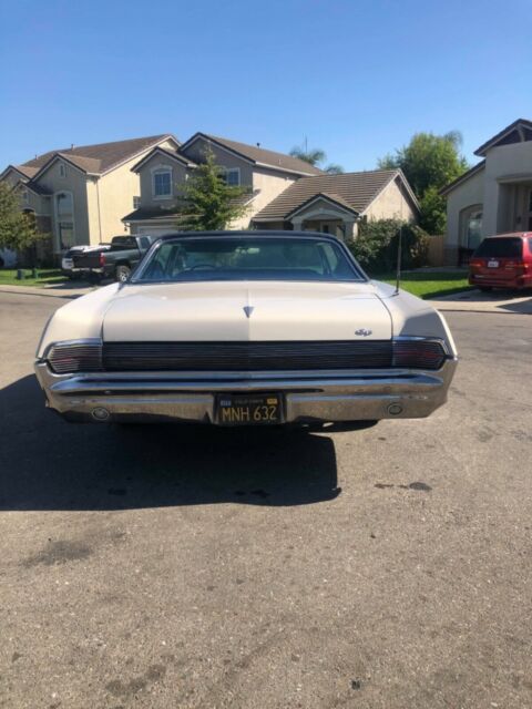 1965 Pontiac Grand Prix - photo 12