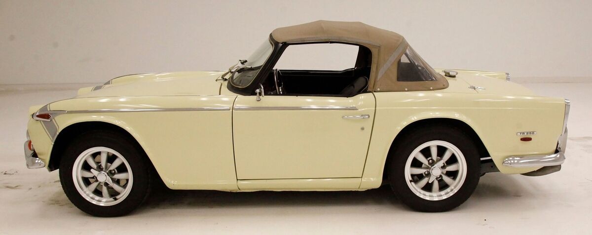 1968 Triumph TR250 Roadster - photo 3