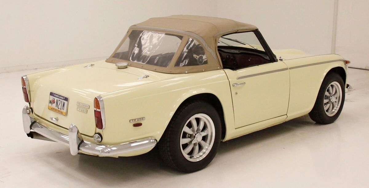 1968 Triumph TR250 Roadster - photo 7