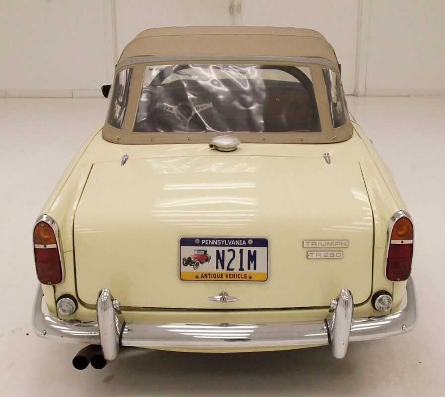 1968 Triumph TR250 Roadster - photo 8
