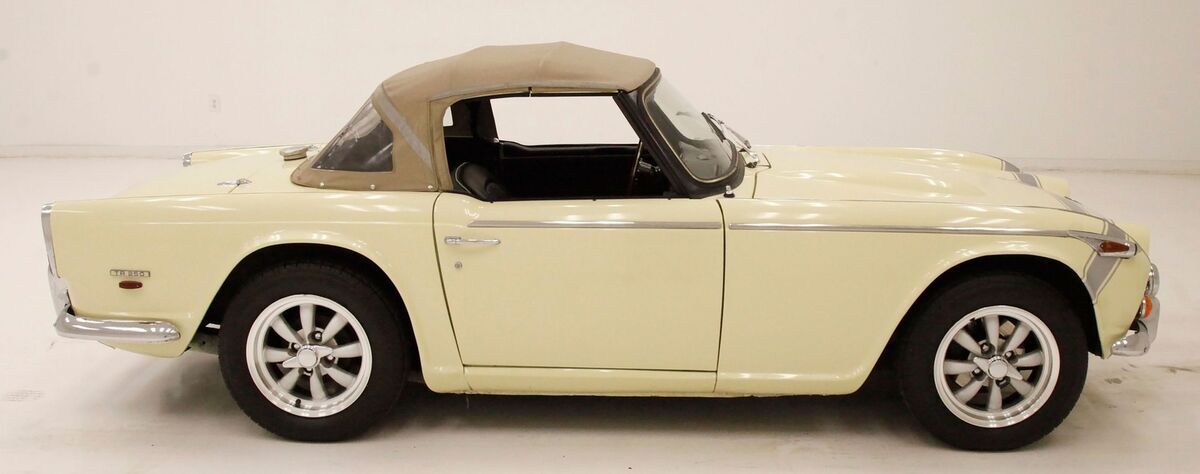 1968 Triumph TR250 Roadster - photo 9