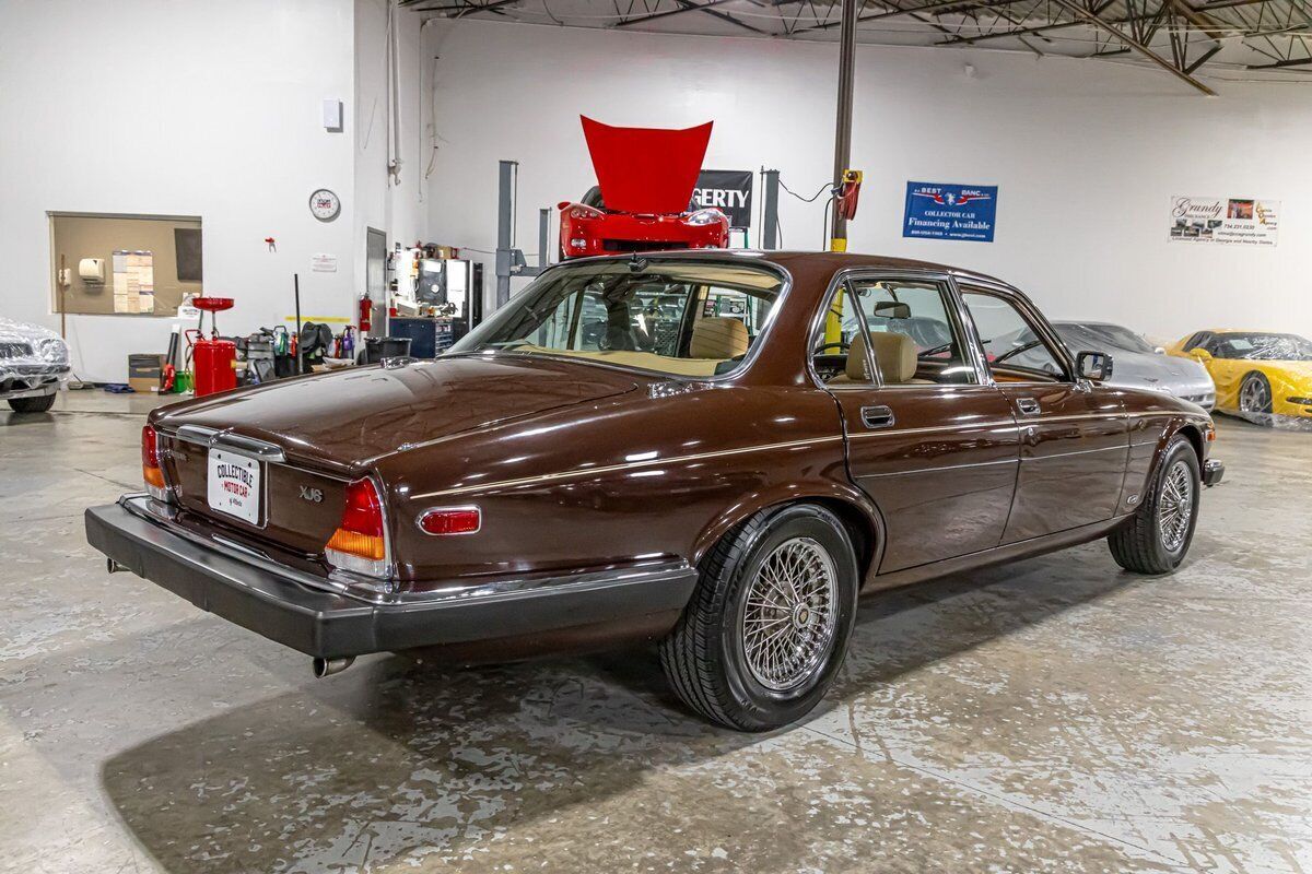 1984 Jaguar XJ6 - photo 12