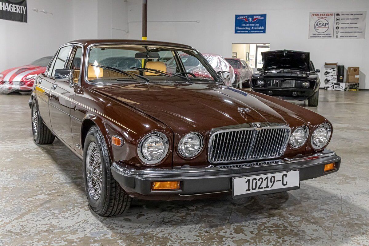 1984 Jaguar XJ6 - photo 9