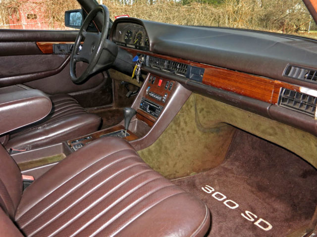 1982 Mercedes-Benz 300-Series - photo 13