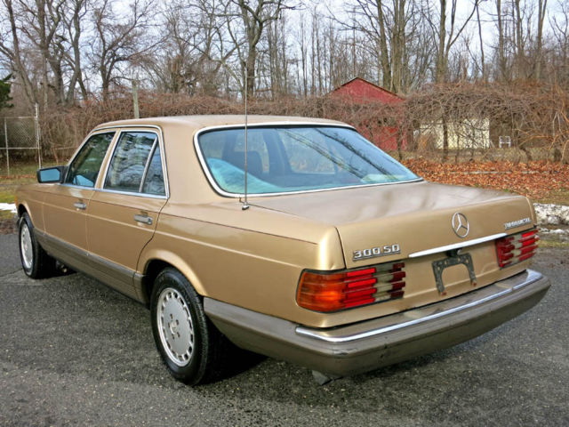 1982 Mercedes-Benz 300-Series - photo 4