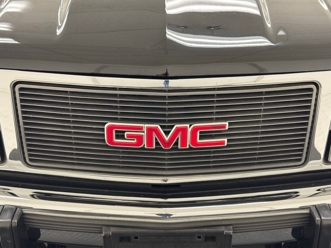 1993 GMC Suburban 2500 4x4 - photo 9