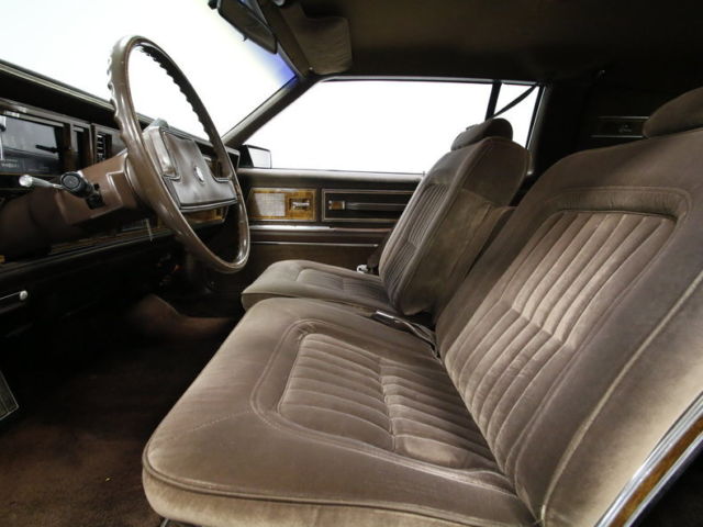 1984 Buick Riviera Base Coupe 2-Door - photo 4