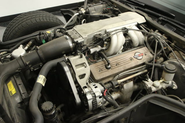 1987 Chevrolet Corvette Base Hatchback 2-Door - photo 4
