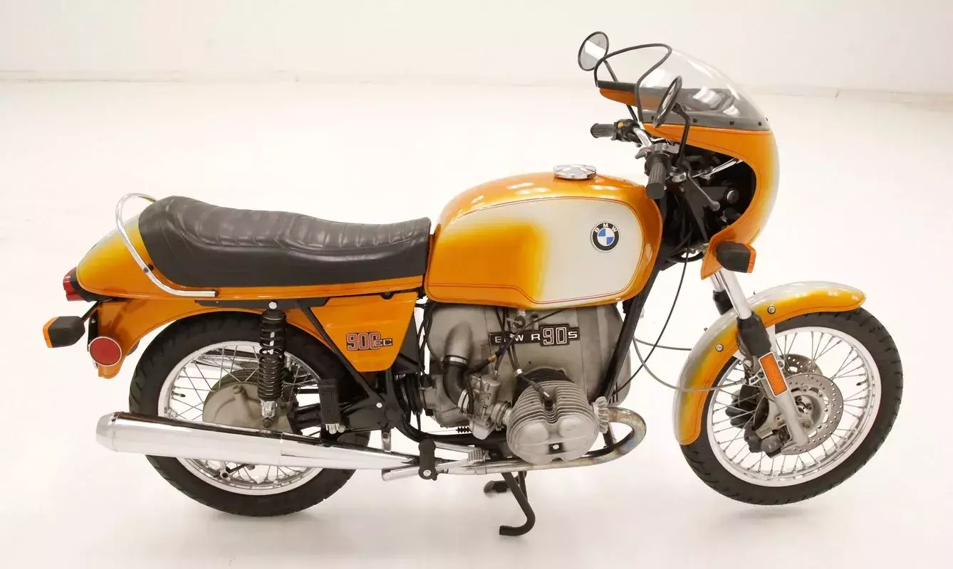 1975 BMW R90S Motorcycle - photo 6