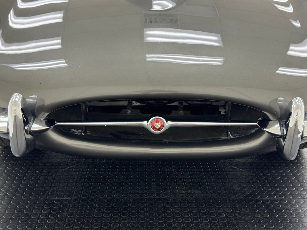 1967 Jaguar XK Series 1 Roadster - photo 12