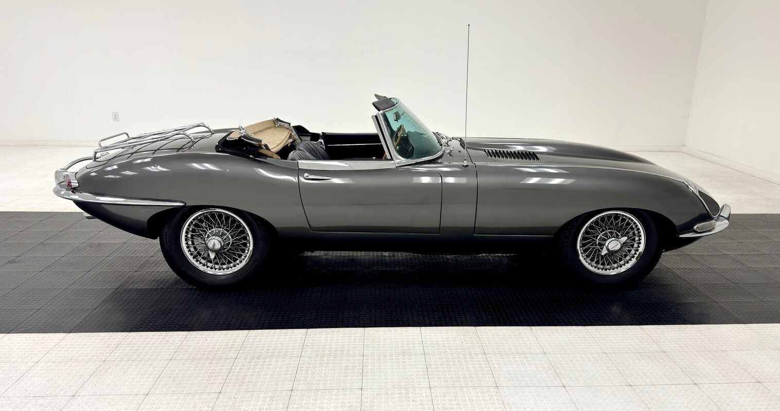 1967 Jaguar XK Series 1 Roadster - photo 9