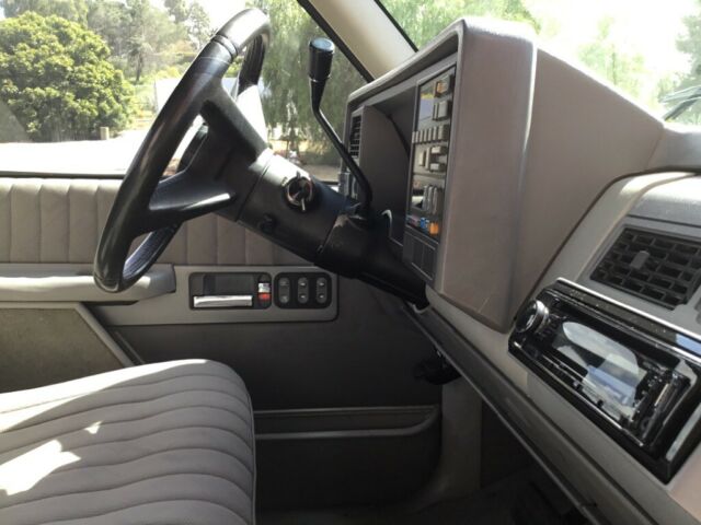 1991 Chevrolet C/K Pickup 1500 SILVERADO - photo 6