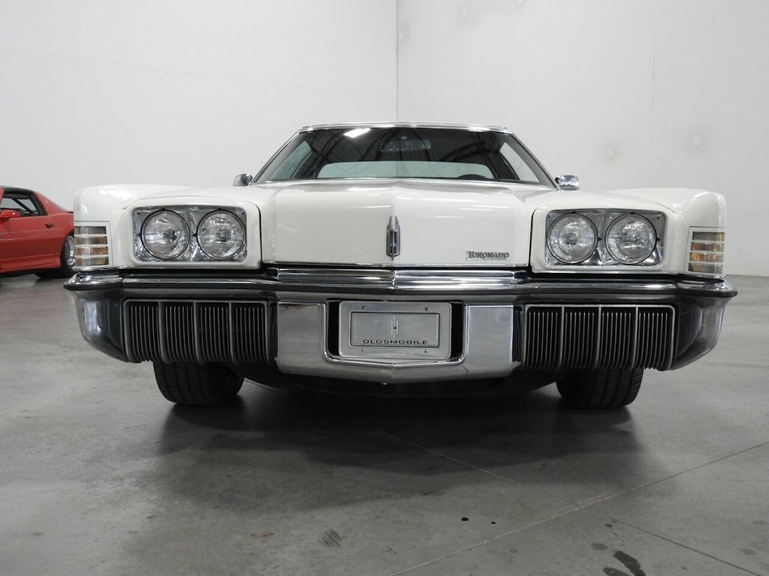 White 1972 Oldsmobile Toronado 455 CID V8 3 Speed Automatic Available Now! 1972 Oldsmobile Toronado