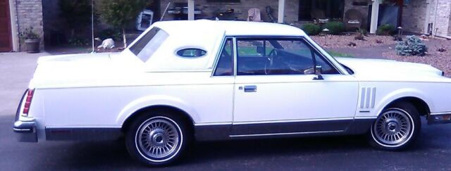 1983 Lincoln Mark Series - photo 2