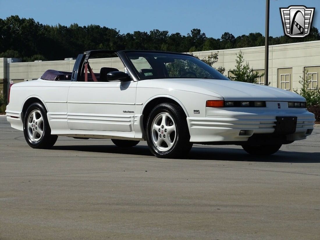 1993 Oldsmobile Cutlass Supreme - photo 11