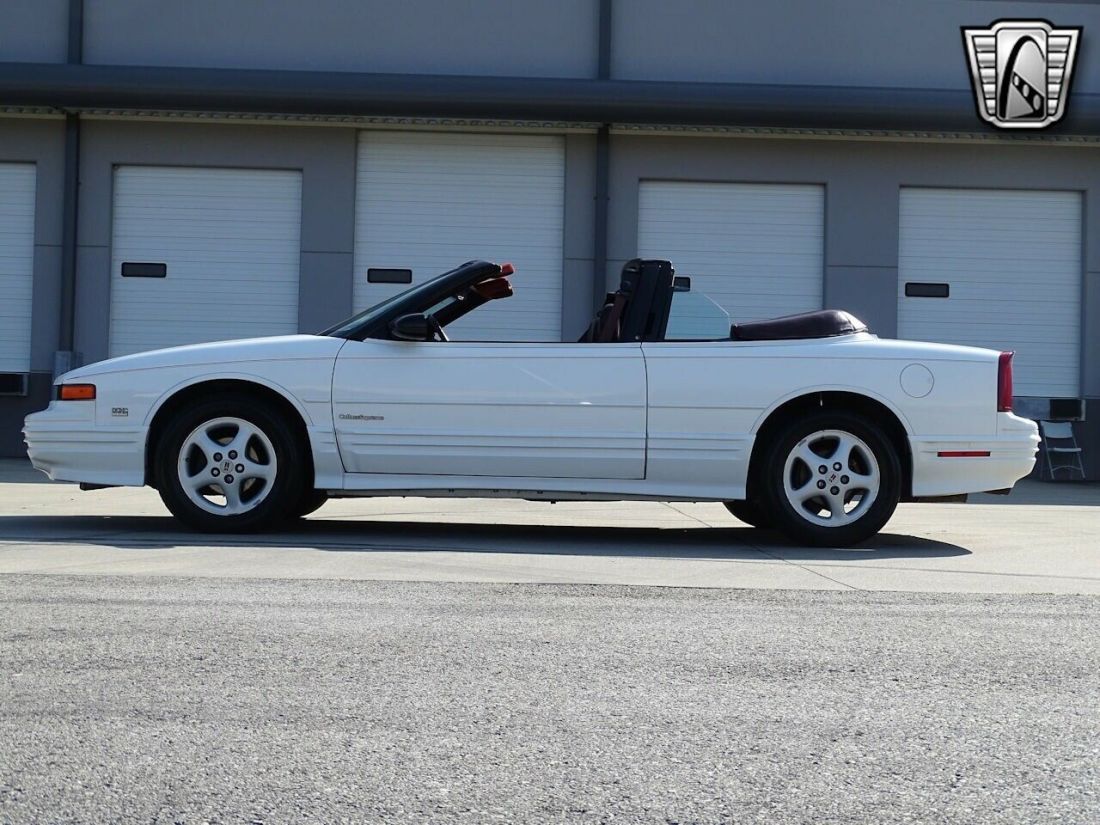 1993 Oldsmobile Cutlass Supreme - photo 5