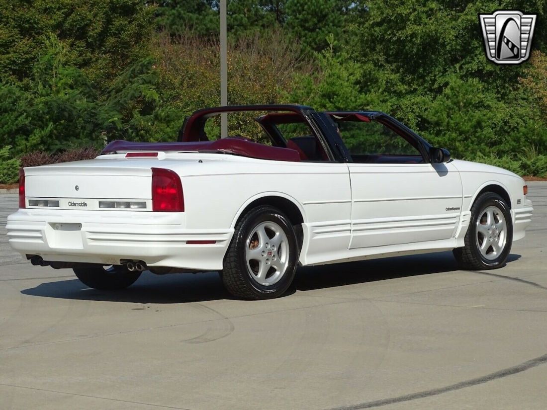 1993 Oldsmobile Cutlass Supreme - photo 9