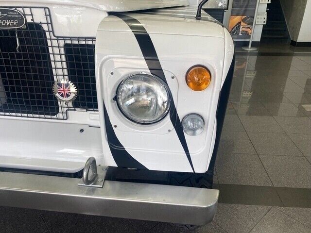 1978 LAND ROVER SERIES 3 109 HARDTOP DIESEL 4WD - (FRAME-OFF RESTORATION) - photo 13