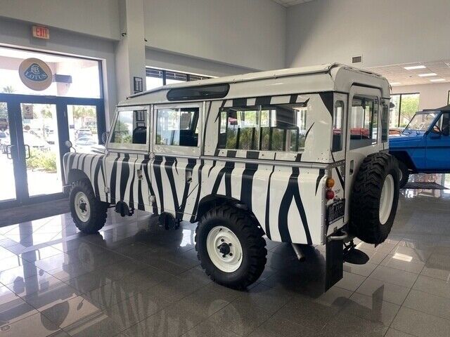 1978 LAND ROVER SERIES 3 109 HARDTOP DIESEL 4WD - (FRAME-OFF RESTORATION) - photo 6