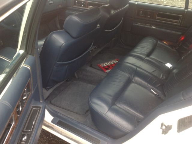 1993 Cadillac DeVille -- - photo 4