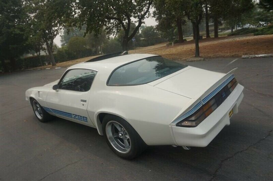 1981 Chevrolet Camaro - photo 4