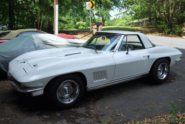 White Chevrolet Corvette Stingray Convertible 1963 Chevrolet Corvette