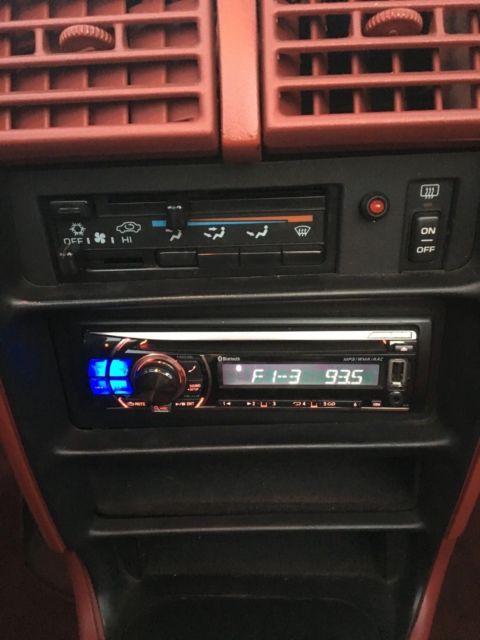 1993 Chrysler LeBaron - photo 8