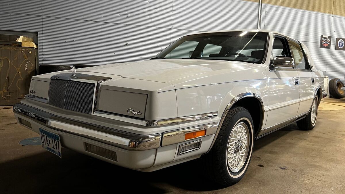 White Chrysler New Yorker with 31000 Miles available now! 1988 Chrysler New Yorker