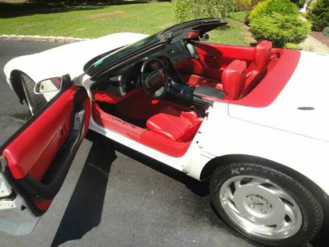 1991 Chevrolet Corvette Convertible - photo 2