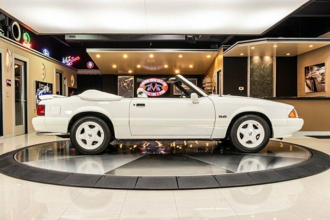 1993 Ford Mustang LX Convertible - photo 12