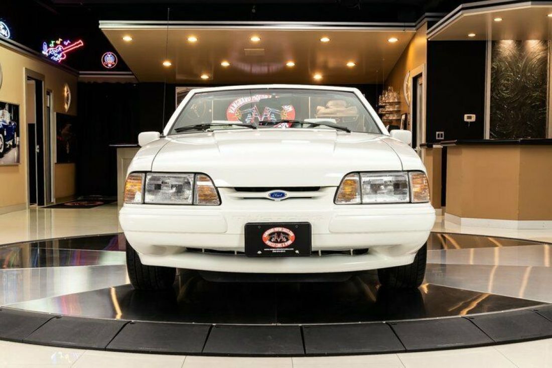 1993 Ford Mustang LX Convertible - photo 8