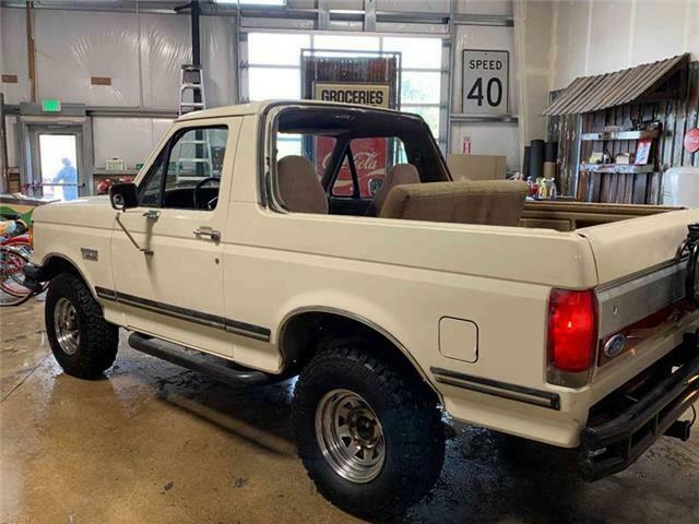 1990 Ford Bronco XLT 2dr 4WD SUV - photo 7