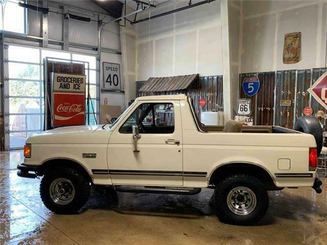 1990 Ford Bronco XLT 2dr 4WD SUV - photo 8