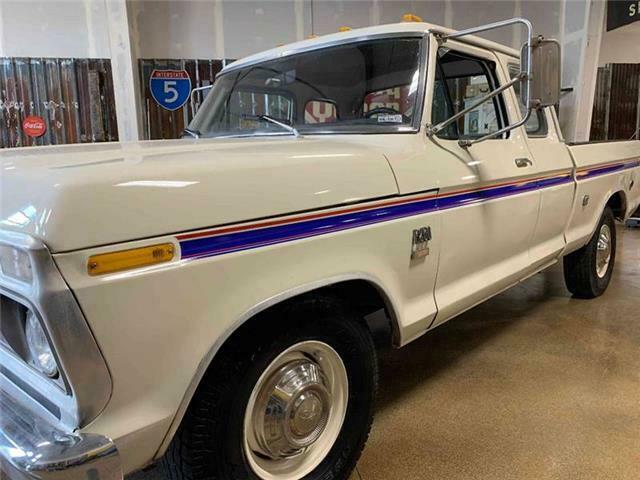 1976 Ford F-250 Super Cab Ranger Short bed Trailer Special - photo 4