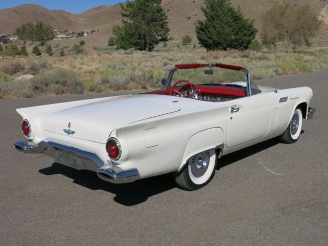 1957 Ford Thunderbird Convertible - photo 10