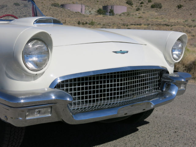 1957 Ford Thunderbird Convertible - photo 12