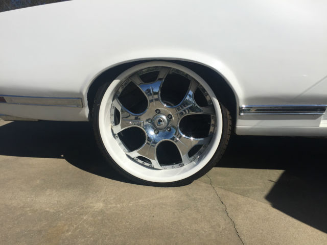 WHITE INTERIOR AND EXTERIOR, GOOD CONDITION, RESTORED ENGINE 1970 Oldsmobile Cutlass