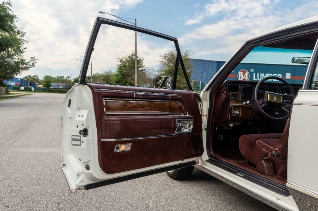 1983 Lincoln Mark Series - photo 10