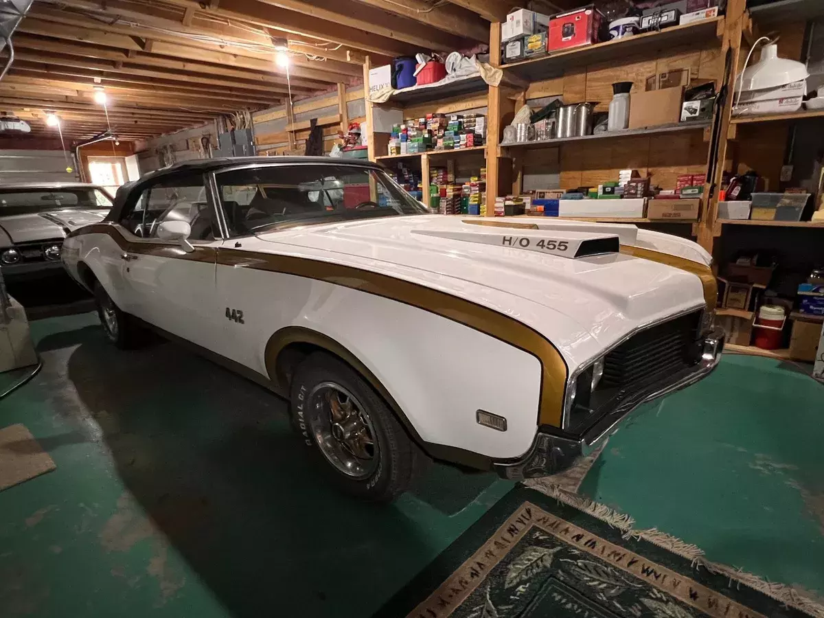 White Oldsmobile Cutlass 442 with 0 Miles available now! 1969 Oldsmobile Cutlass