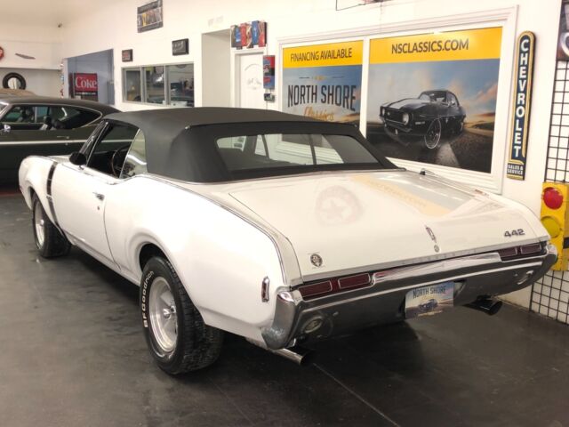 1968 Oldsmobile Cutlass -CONVERTIBLE-BIG BLOCK with 5 SPEED-12 BOLT-PS-PB- - photo 13