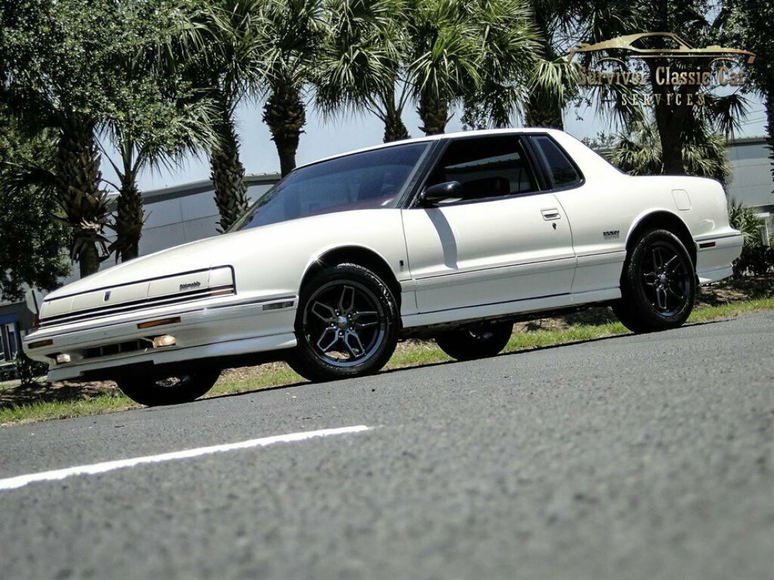 White Oldsmobile Toronado with 49820 Miles available now! 1992 Oldsmobile Toronado Trofeo
