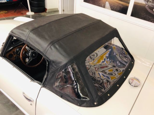 1975 Triumph TR-6 -RESTORED CLASSIC CONVERTIBLE-DOCUMENTED-BRITISH S - photo 11