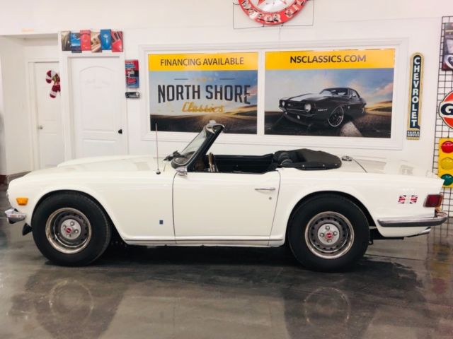 1975 Triumph TR-6 -RESTORED CLASSIC CONVERTIBLE-DOCUMENTED-BRITISH S - photo 12