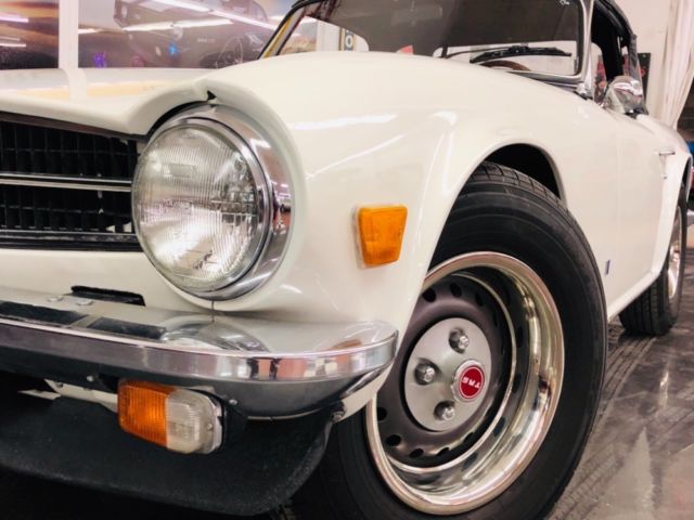 1975 Triumph TR-6 -RESTORED CLASSIC CONVERTIBLE-DOCUMENTED-BRITISH S - photo 5