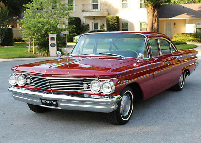 WIDETRACK - HARD TO FIND YEAR - 1960 Pontiac Catalina Sedan - 87K MI 1960 Pontiac Catalina WIDETRACK SEDAN - 87K MI