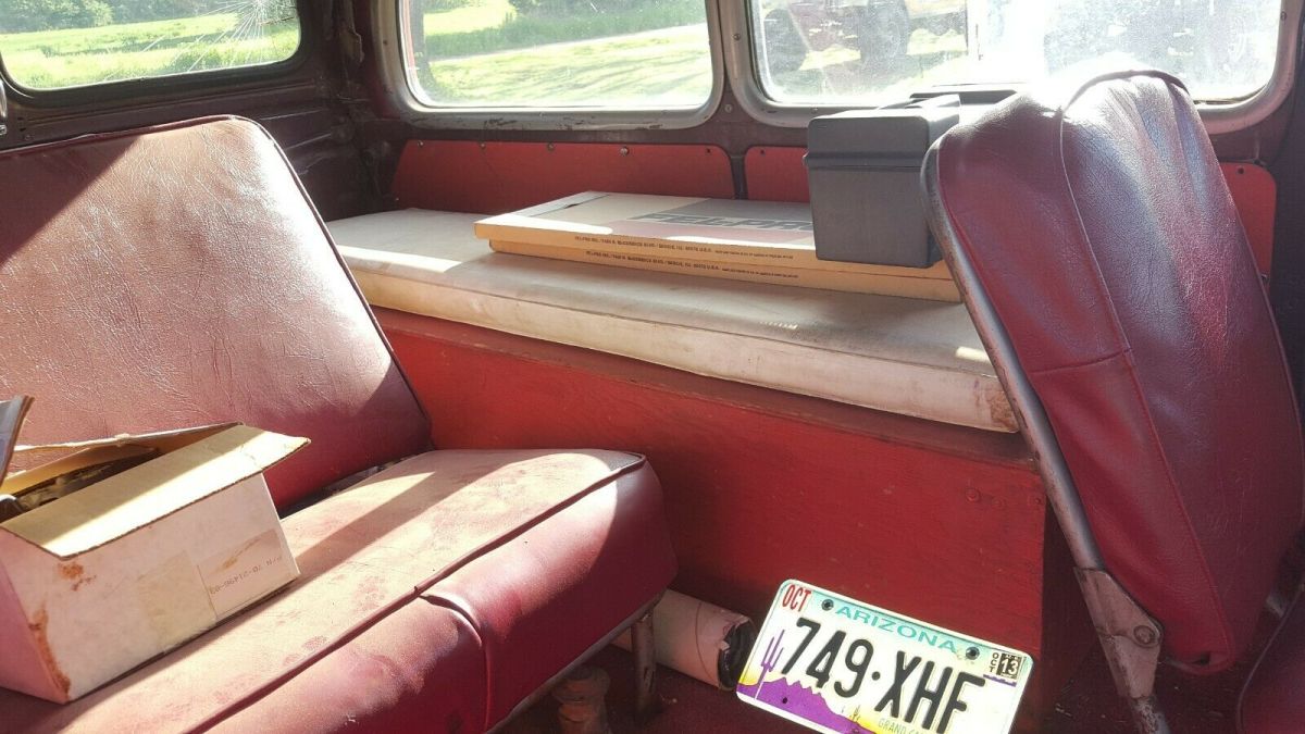 1952 Willys Station Wagon - photo 11