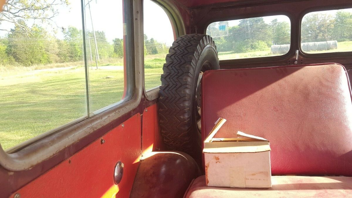 1952 Willys Station Wagon - photo 12