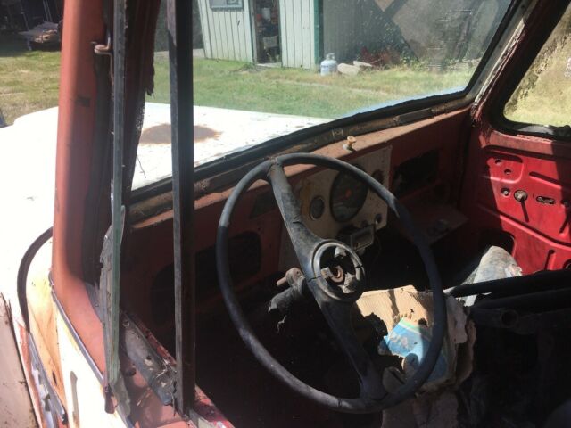 1959 Willys Station Wagon - photo 5